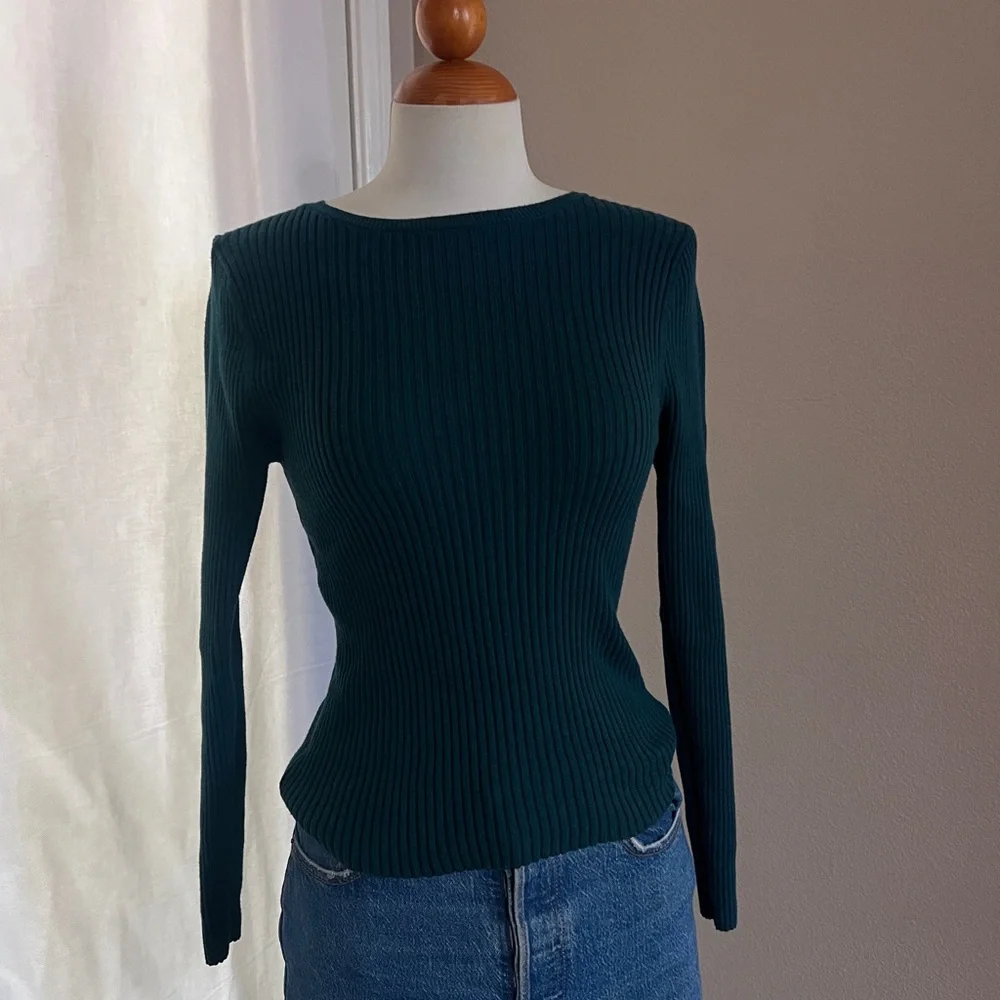 Old Navy Ribbed Sweater - Picture 4 of 4
